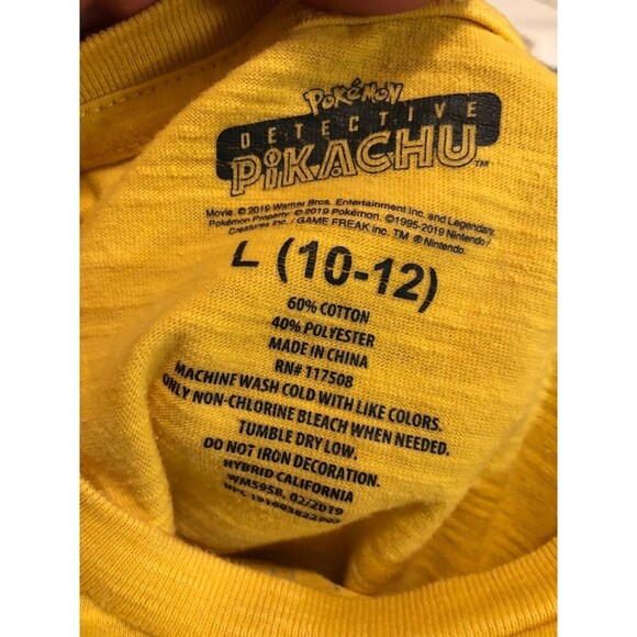 Detective Pikachu T-Shirt Child Size Large (10-12) Pre-owned - Picture 3 of 3